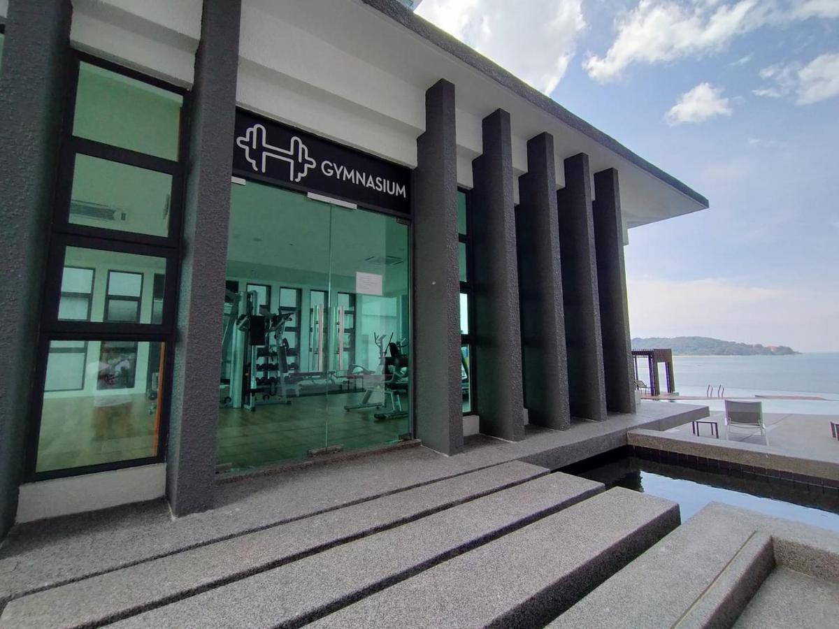 Best Moments Suite 1 Kuantan Bagian luar foto